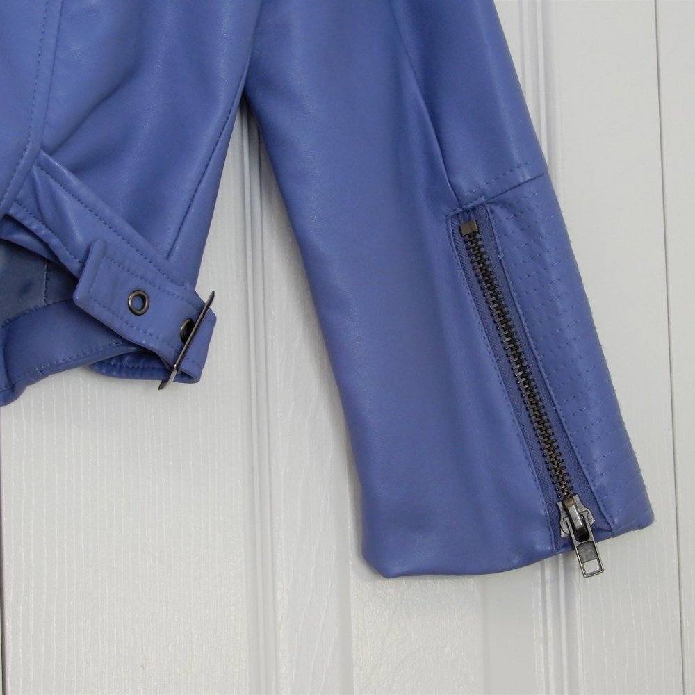 Suzy Shier Light blue faux leather motorcycle jacket in Size XS - Picture 5 of 13